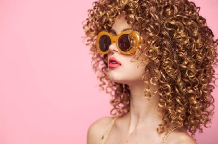 cheveux permanentés